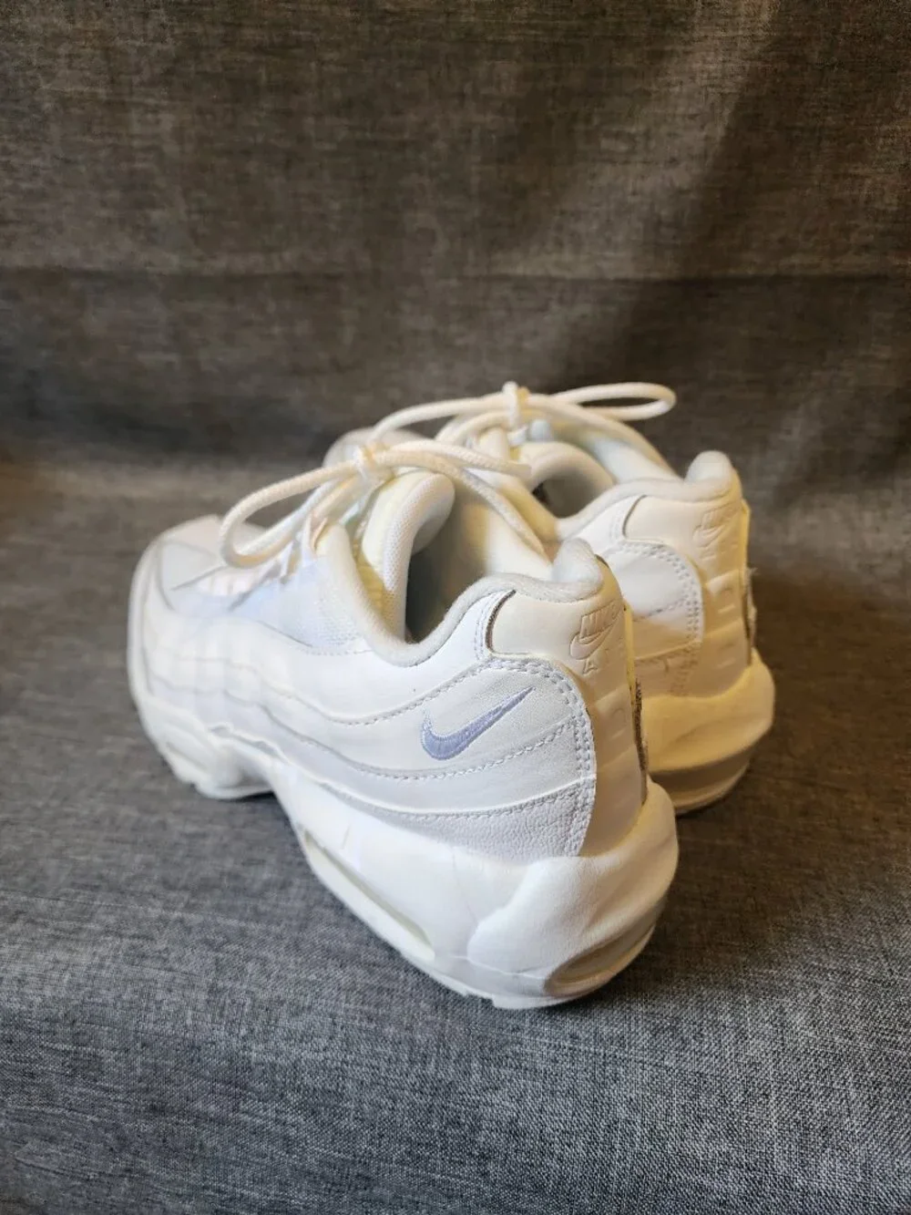 Youth Size 7 Nike CJ3906-100 Air Max 95 Recraft Triple White Sneakers